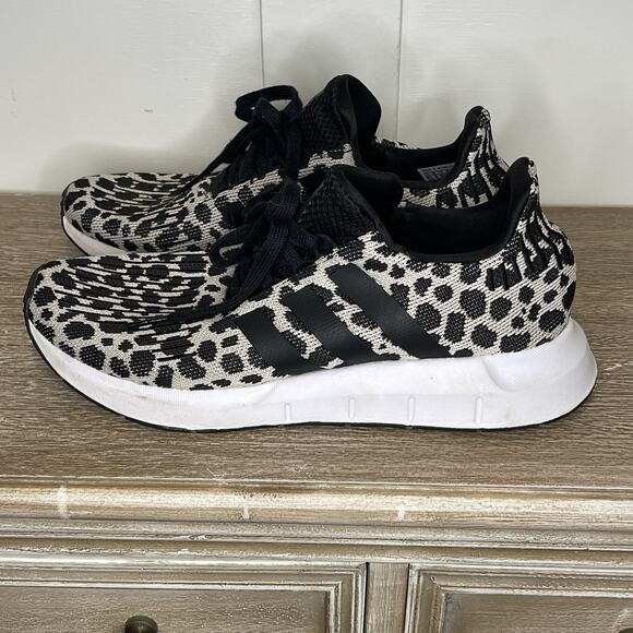 Adidas Swift Run Women's Sz 9.5 Cheetah Leopard Animal Print Black White - Picture 6 of 9